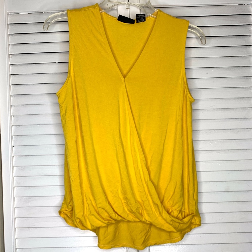 PERFECT Yellow Summer Top